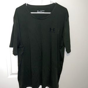 Under Armour T-shirt
